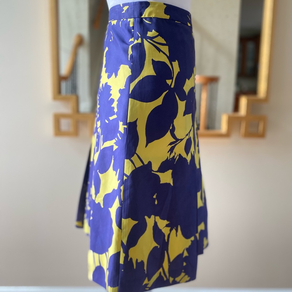 Moschino Silk Purple Yellow Pleated Floral Print Skirt US size 6 - Picture 2 of 13